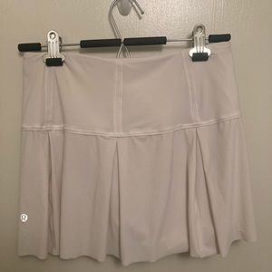 Lost in Pace skirt 13” Lululemon